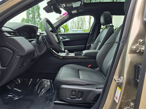 New 2026 Land Rover Range Rover Velar Dynamic SE image 23