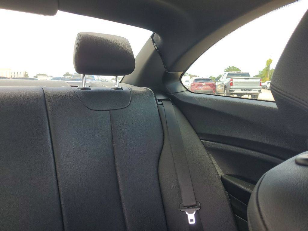 Used 2019 BMW 230i Coupe w/ Convenience Package RWD image 14