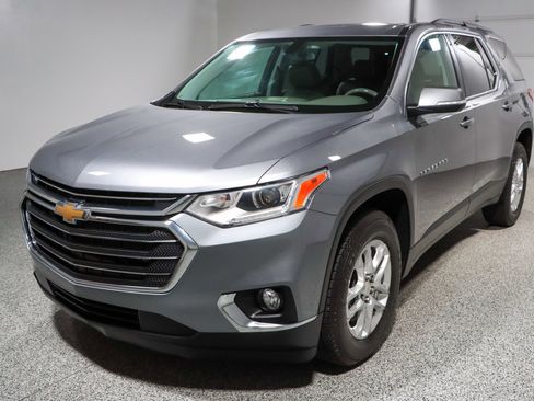 Used 2021 Chevrolet Traverse LT image 33
