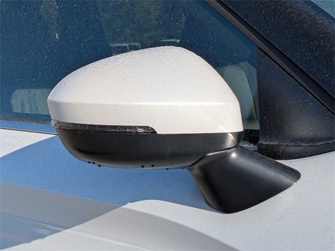 New 2025 Mitsubishi Outlander ES image 12