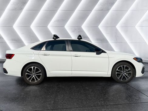 Used 2024 Volkswagen Jetta Sport FWD image 7