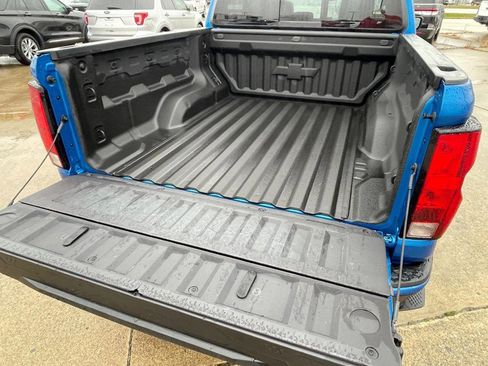 Used 2024 Chevrolet Colorado LT w/ LT Convenience Package image 6