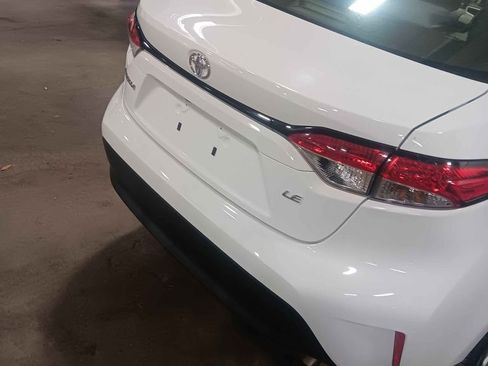 Used 2023 Toyota Corolla LE FWD image 5