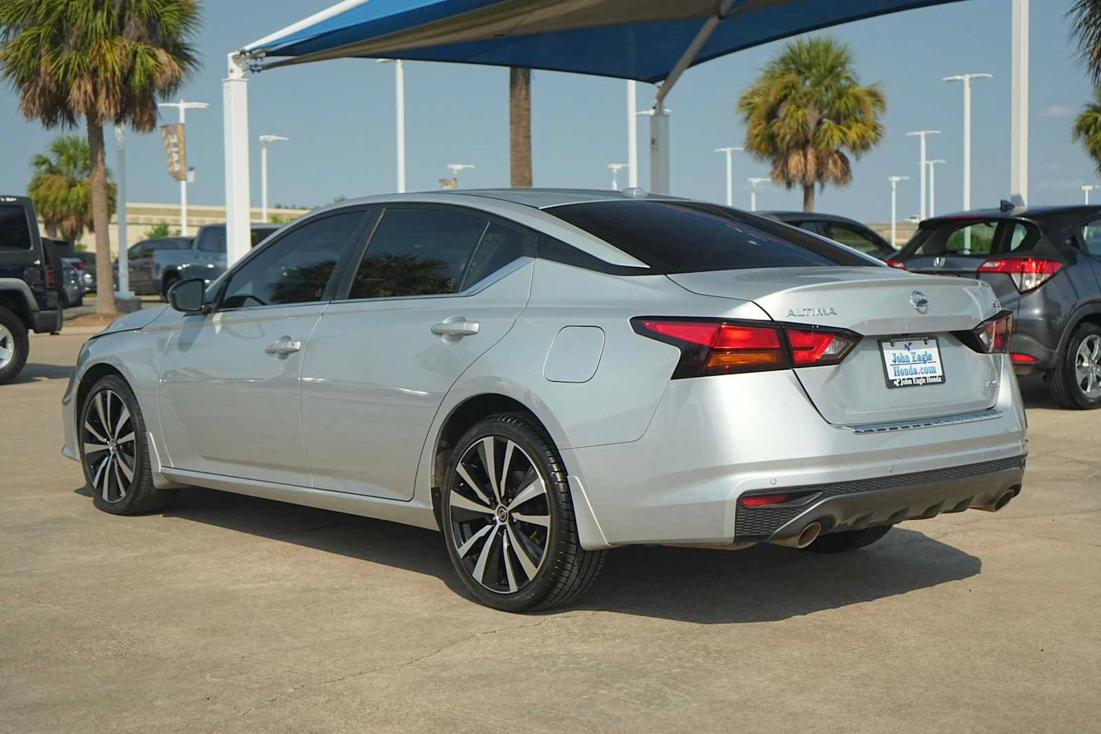 Used 2022 Nissan Altima 2.5 SR AWD/4WD image 4