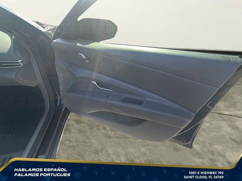 Used 2023 Hyundai Elantra SEL w/ Preferred Accessory Package FWD image 28