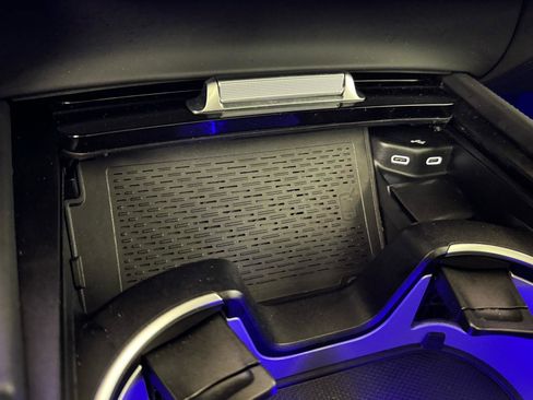 Used 2024 Mercedes-Benz GLS 63 AMG 4MATIC image 31