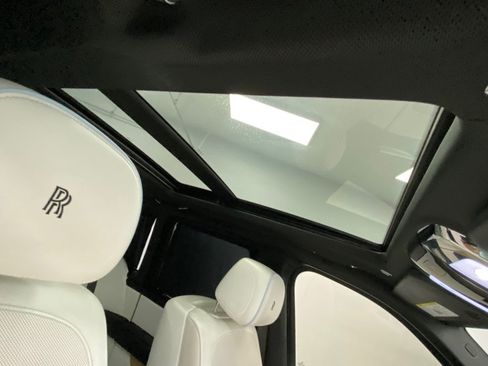 Used 2019 Rolls-Royce Cullinan AWD/4WD image 17