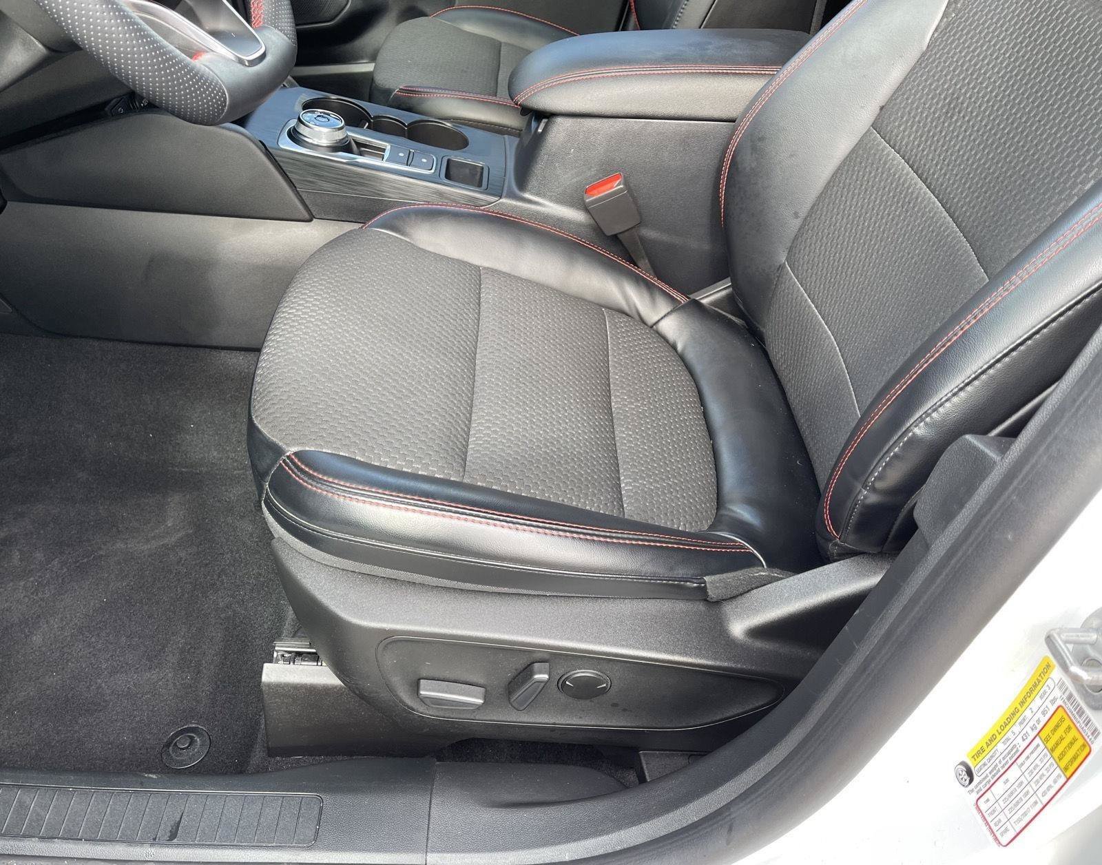 Used 2023 Ford Escape ST-Line w/ Tech Pack #1 AWD/4WD image 3