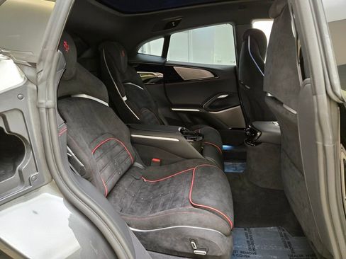 Used 2026 Ferrari Purosangue AWD/4WD image 27
