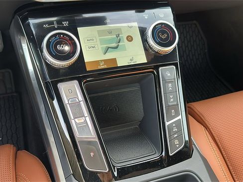 Used 2024 Jaguar I-PACE R-Dynamic HSE image 15