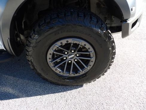 Used 2020 Ford F150 Raptor w/ Equipment Group 802A Luxury image 9