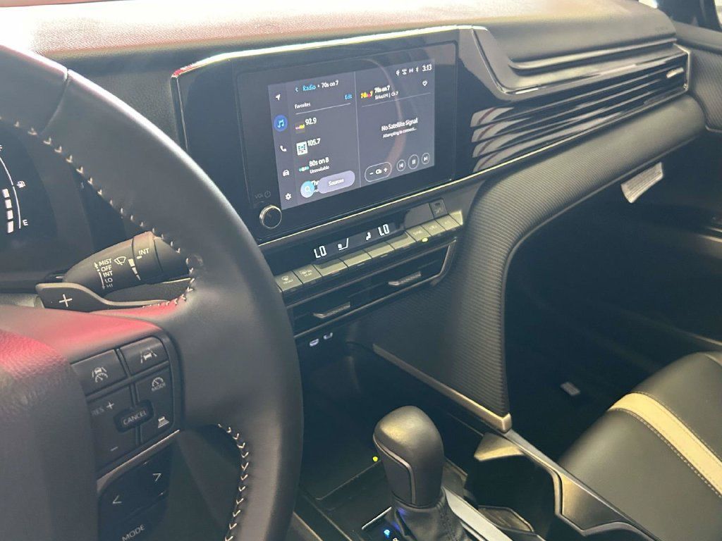Used 2025 Toyota Camry SE FWD image 21