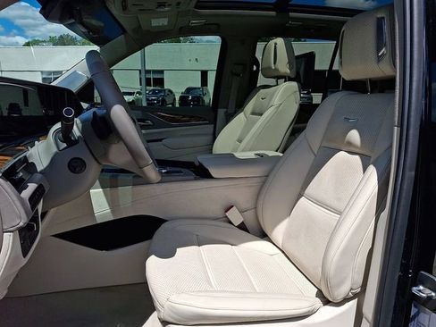 Used 2021 Cadillac Escalade Sport Platinum AWD/4WD image 15
