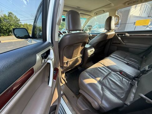 Used 2011 Lexus GX 460 Premium image 8