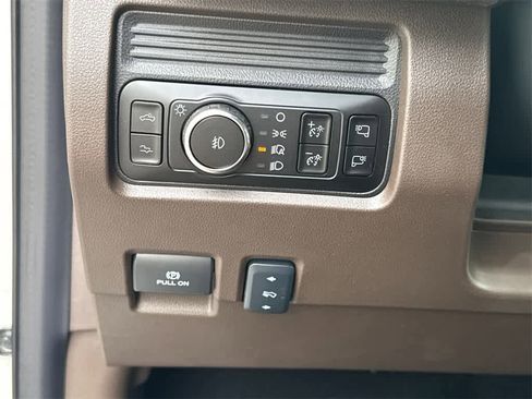 New 2025 Ford F250 King Ranch w/ Chrome Package image 32