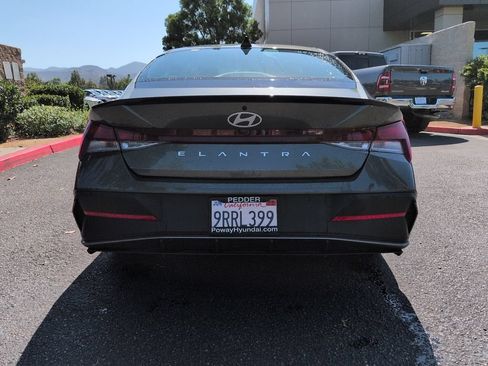 Certified 2025 Hyundai Elantra Sport FWD image 7