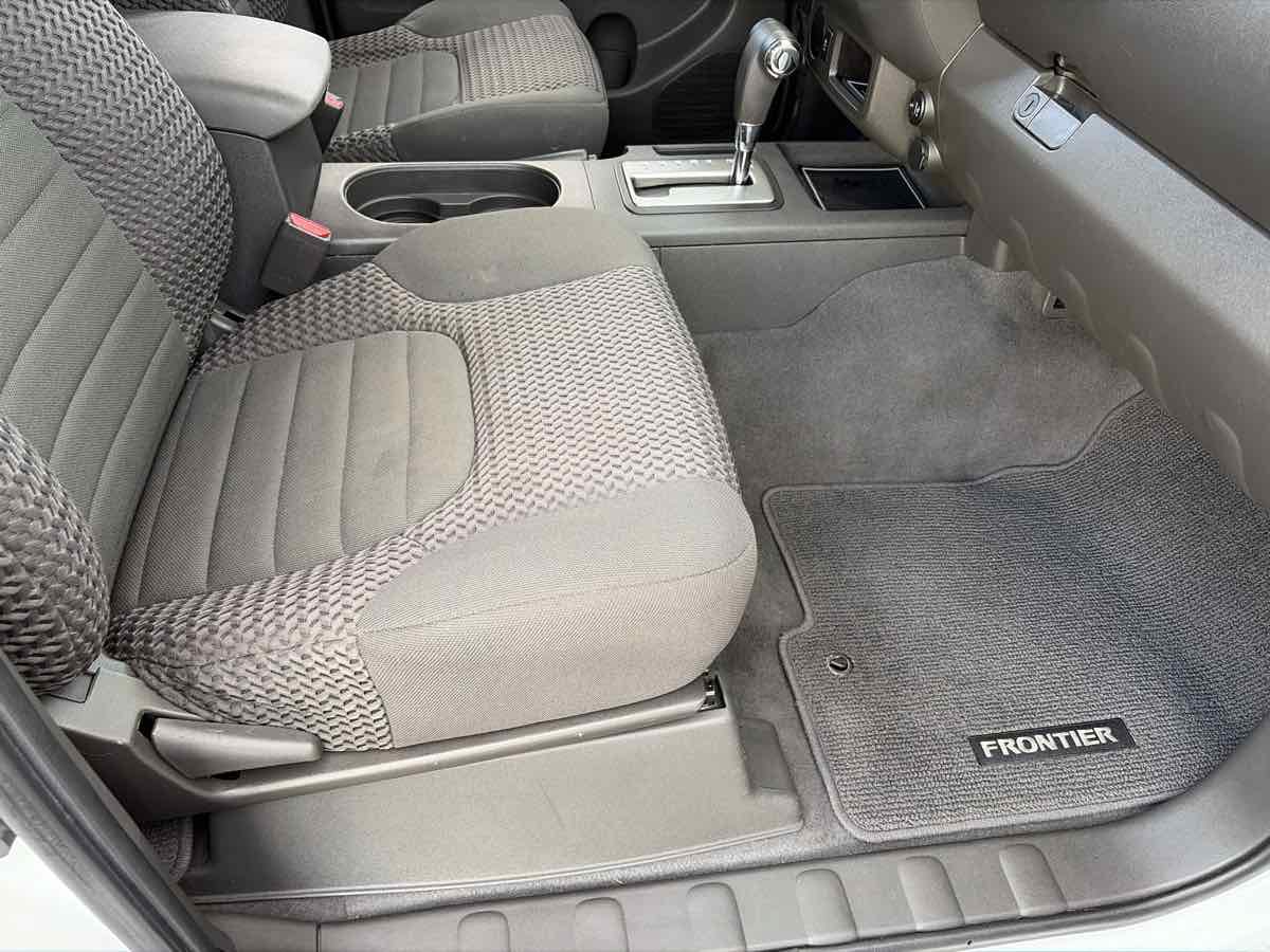 Used 2019 Nissan Frontier SV RWD image 18