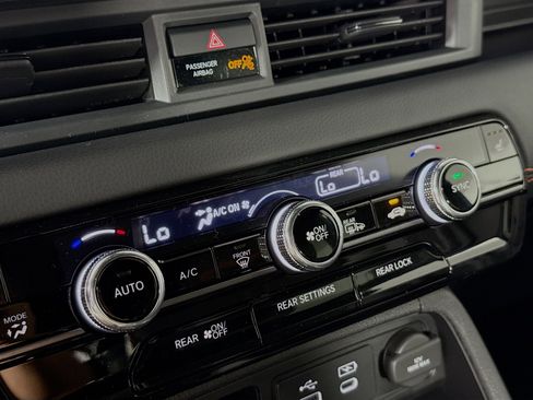 New 2025 Honda Pilot TrailSport image 17