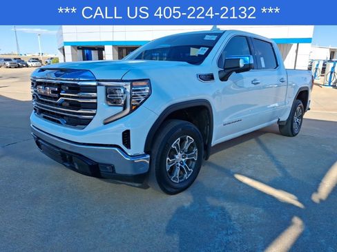 Used 2025 GMC Sierra 1500 SLT image 2