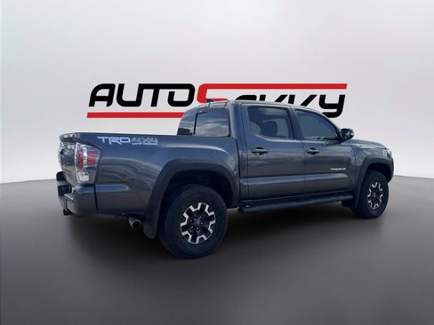 Used 2022 Toyota Tacoma TRD Off-Road w/ Technology Package AWD/4WD image 5