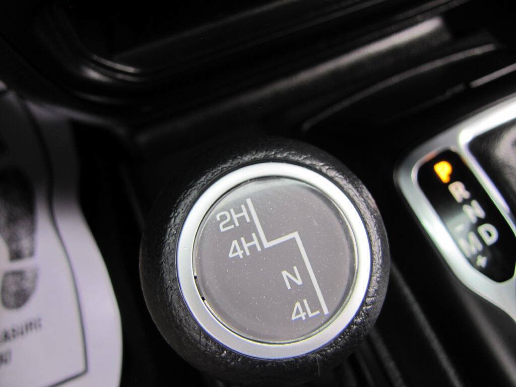 Used 2023 Jeep Gladiator Sport AWD/4WD image 39