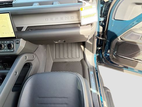New 2026 Land Rover Defender 110 OCTA image 16
