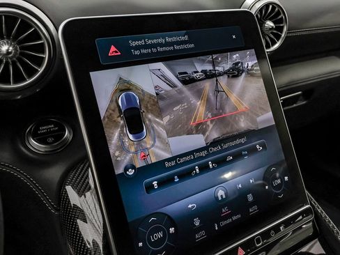 Used 2022 Mercedes-Benz SL 63 AMG 4MATIC image 25