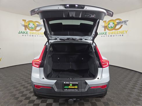 Used 2022 Volvo XC40 T5 R-Design w/ Advanced Package image 31