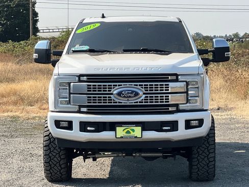 Used 2019 Ford F250 Platinum w/ Platinum Ultimate Package image 9