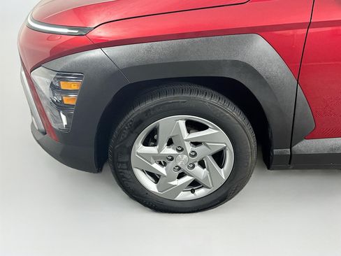 Used 2025 Hyundai Kona SE FWD image 11
