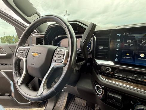 Certified 2023 Chevrolet Silverado 1500 LT AWD/4WD image 20