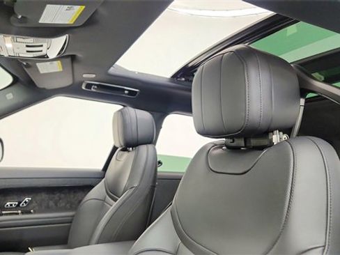 Used 2025 Land Rover Range Rover Sport Dynamic SE image 32