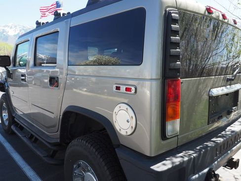 Used 2003 HUMMER H2 w/ Preferred Equipment Group image 4