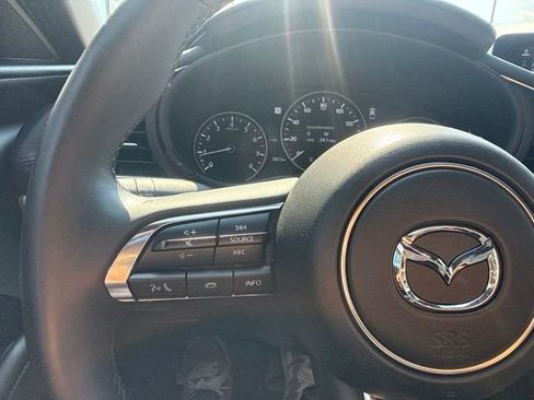 Used 2025 MAZDA MAZDA3 Hatchback w/Premium Plus Pkg AWD/4WD image 21
