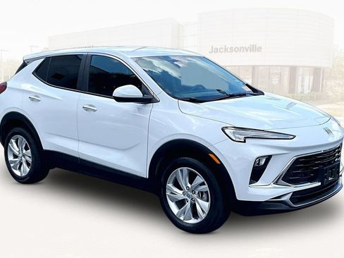 Used 2025 Buick Encore GX Preferred FWD image 3