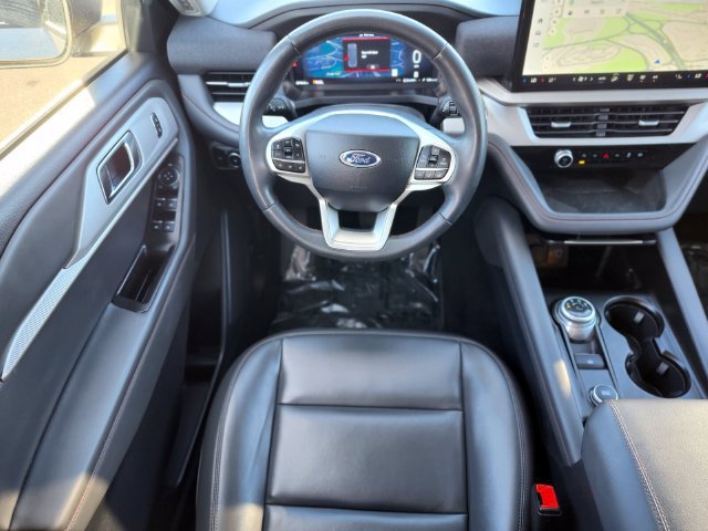 Used 2025 Ford Explorer Active w/ Active Comfort Package AWD/4WD image 13