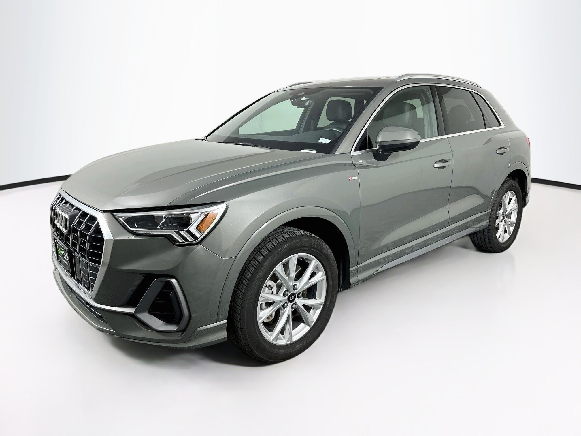 Used 2025 Audi Q3 2.0T Premium AWD/4WD image 3