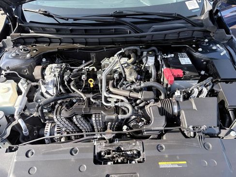 Used 2024 Nissan Altima 2.5 SR FWD image 27