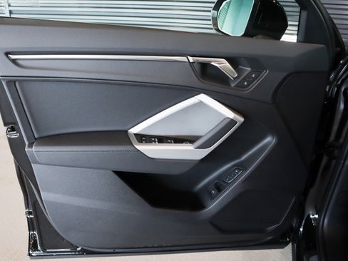 New 2025 Audi Q3 2.0T Premium image 28