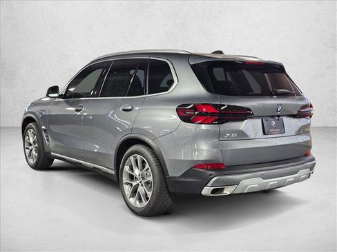 Used 2026 BMW X5 xDrive50e w/ Parking Assistance Package AWD/4WD image 8