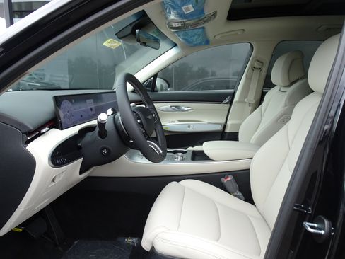 New 2026 Genesis GV70 2.5T Select image 6