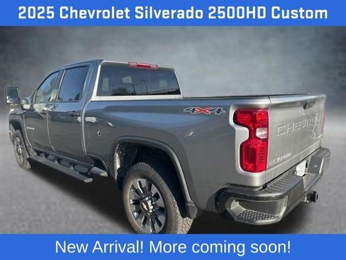 Used 2025 Chevrolet Silverado 2500 Custom w/ Custom Value Package image 4