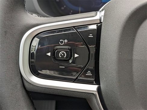 New 2025 Volvo XC60 B5 Plus w/ Protection Package Premier image 28