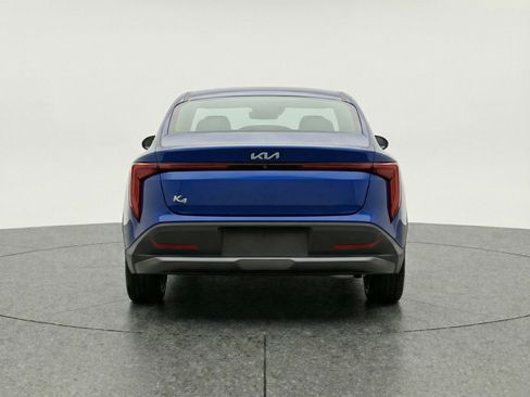 Used 2025 Kia K4 LXS image 7