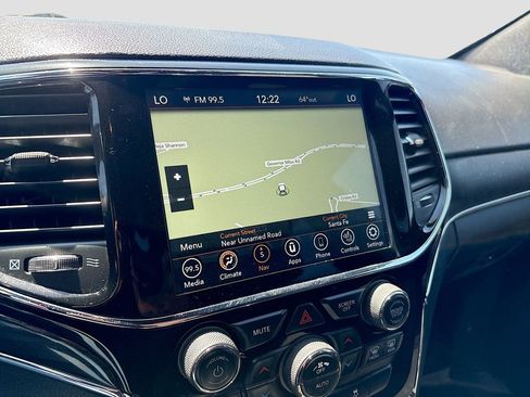 Used 2020 Jeep Grand Cherokee Overland image 13