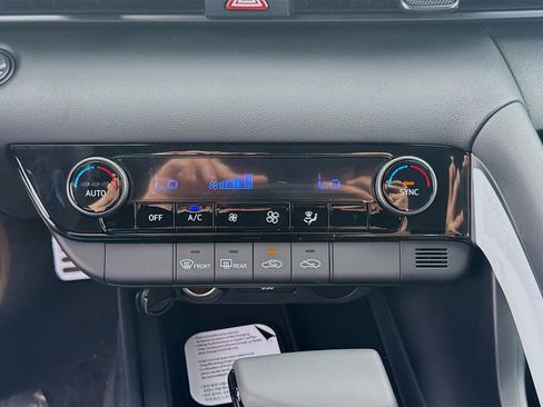 New 2026 Hyundai Elantra Sport FWD image 12