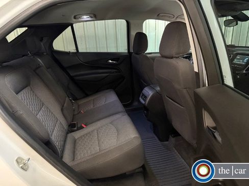 Used 2018 Chevrolet Equinox LT image 18