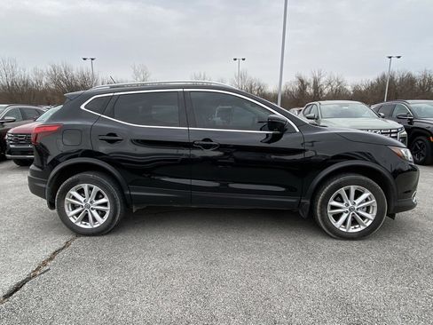 Used 2019 Nissan Rogue Sport SV w/ Technology Package image 8