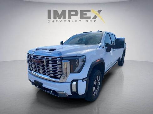 Used 2024 GMC Sierra 3500 Denali w/ Denali Reserve Package AWD/4WD image 1
