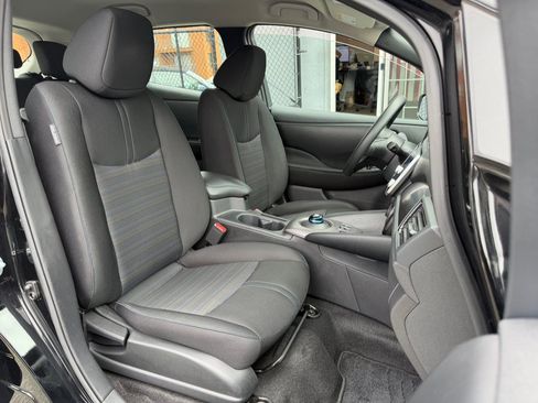 Used 2025 Nissan Leaf S FWD image 31